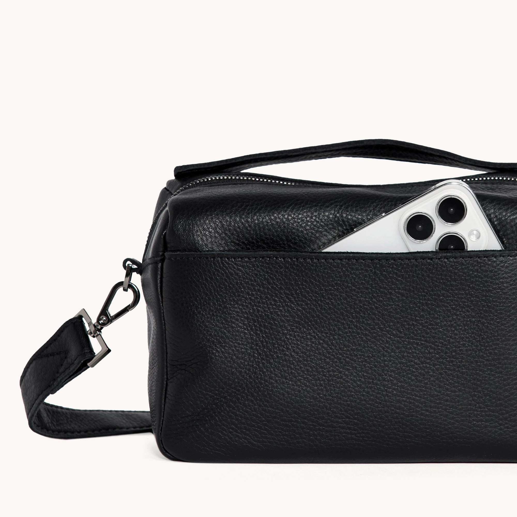 Evan Crossbody | Black/Gunmetal | Sml